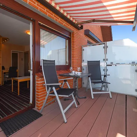 Im Kapitaenshaus إِزينتْس