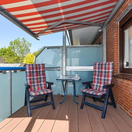 Im Kapitaenshaus إِزينتْس